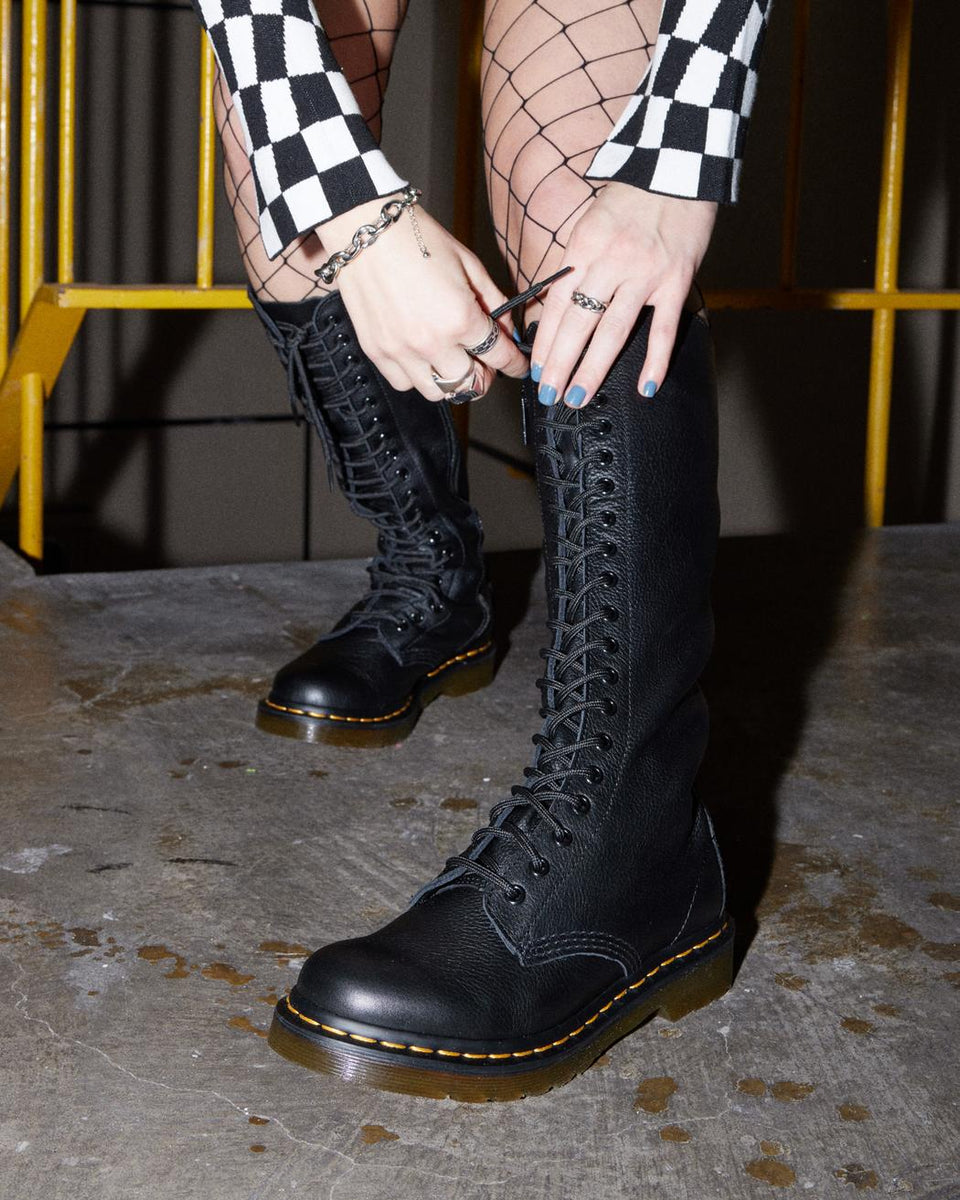 Dr martens marseille hotsell