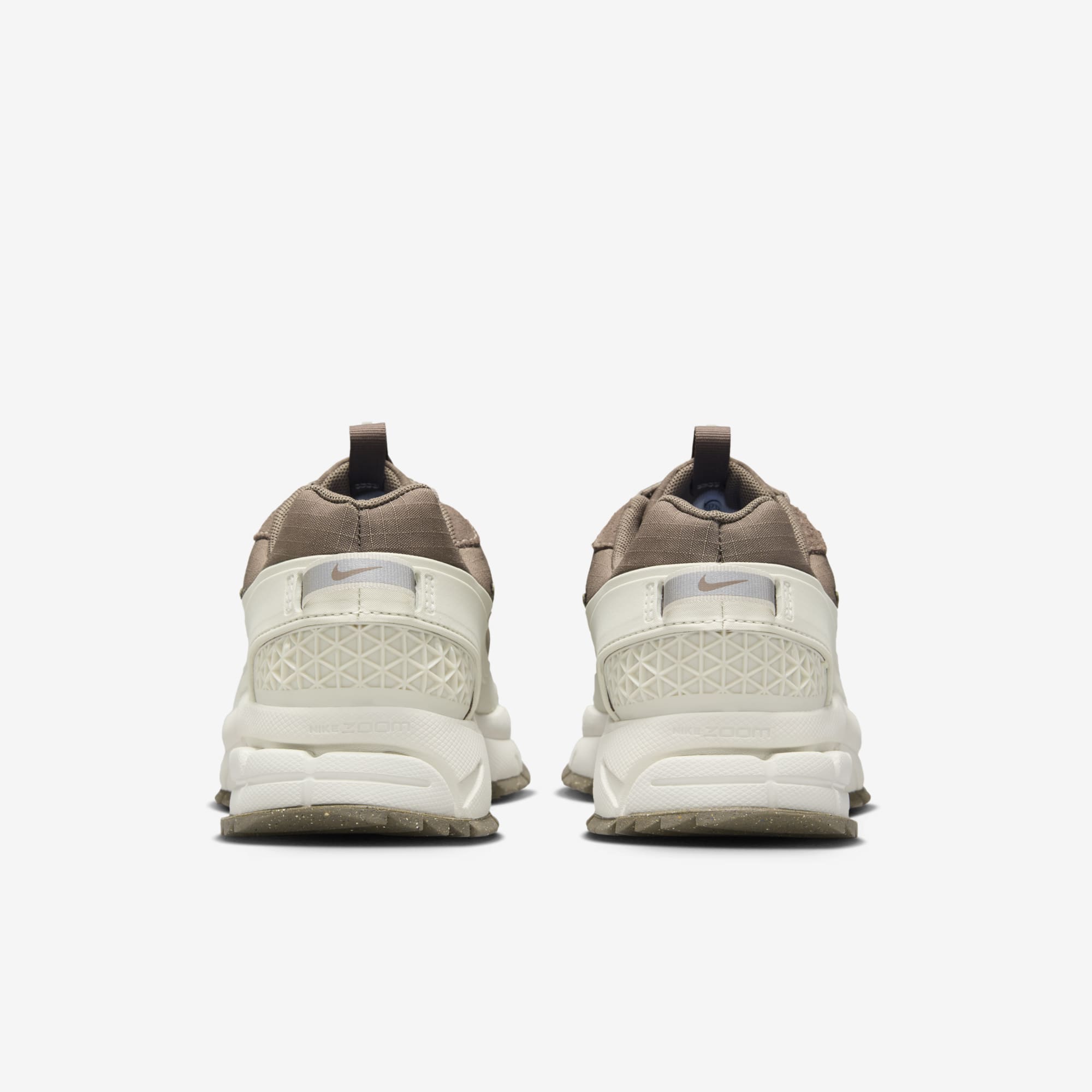 Nike Zoom Vomero 5 Roam Light Bone Mink Brown