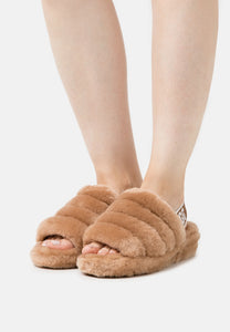 UGG FLUFF YEAH Slide Slippers Brown