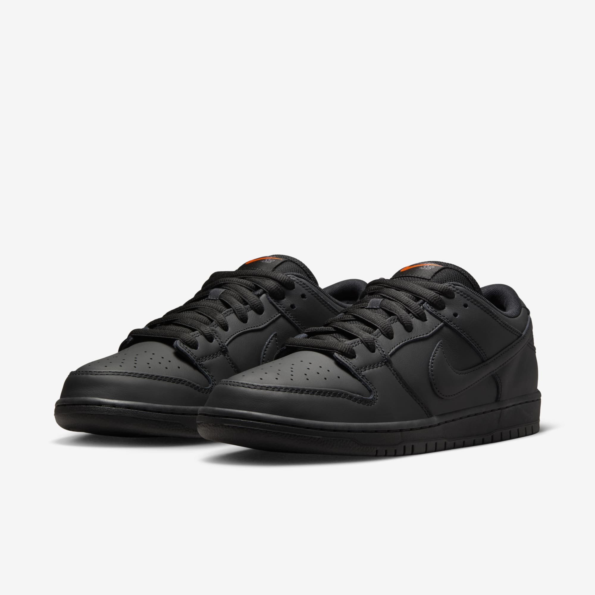 Nike SB Dunk Low Pro Triple Black