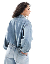 Load image into Gallery viewer, DESIGN denim bomber jacket midwash blue