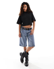 Load image into Gallery viewer, HUGO Red boxy t-shirt black