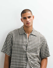 Load image into Gallery viewer, Selected linen blend short sleeve shirt brown check