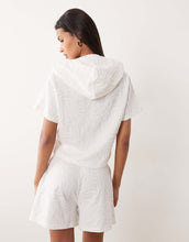 Load image into Gallery viewer, Hugo Red loungewear shorts hood co-ord white