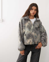 Load image into Gallery viewer, Weekday oversized borg zip fleece airbrush