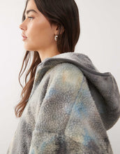 Load image into Gallery viewer, Weekday oversized borg zip fleece airbrush