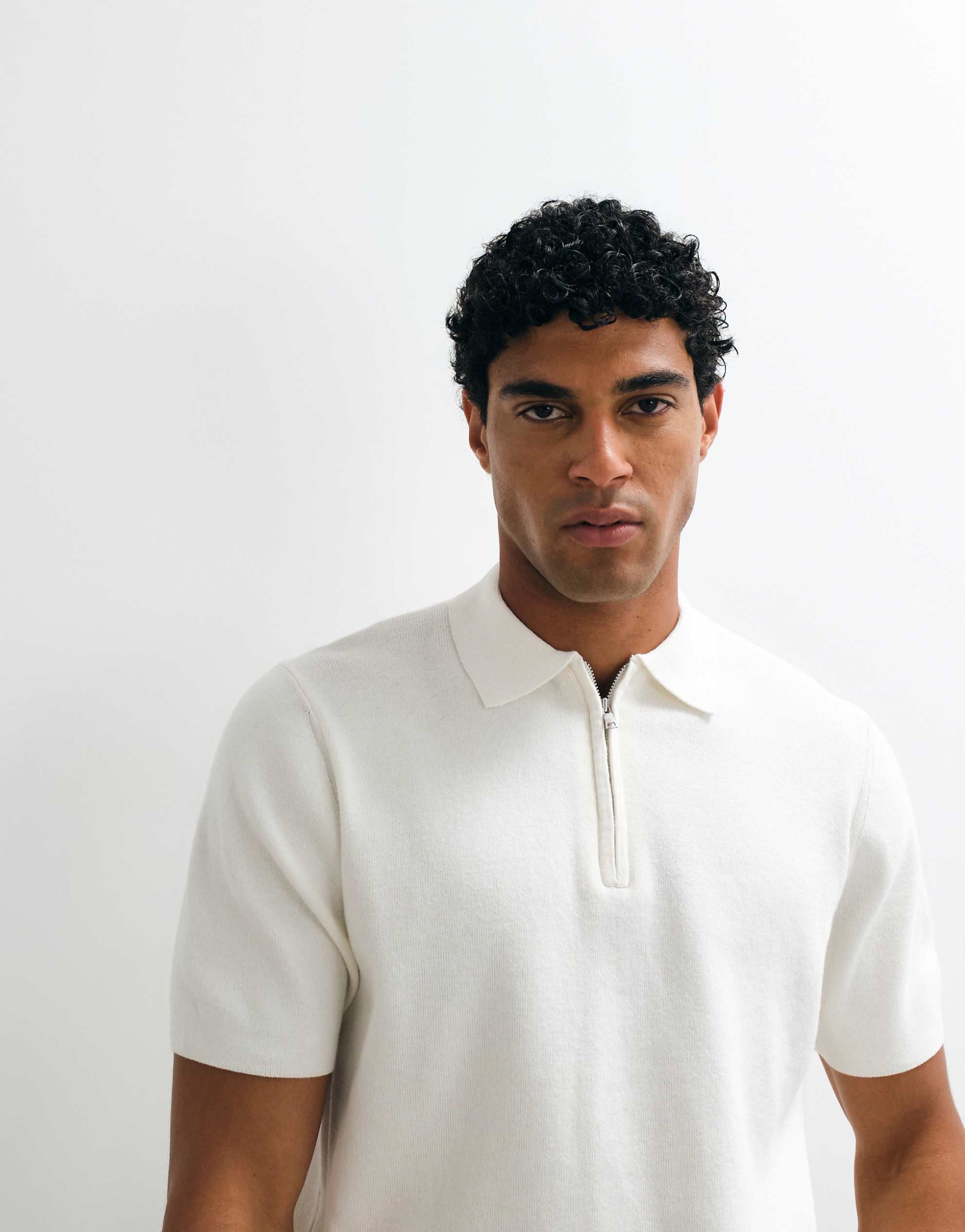 DESIGN Essential knitted cotton blend zip polo ecru