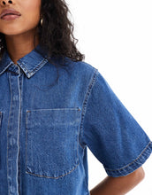 Load image into Gallery viewer, DESIGN denim crop shirt clean blue wash co-ord