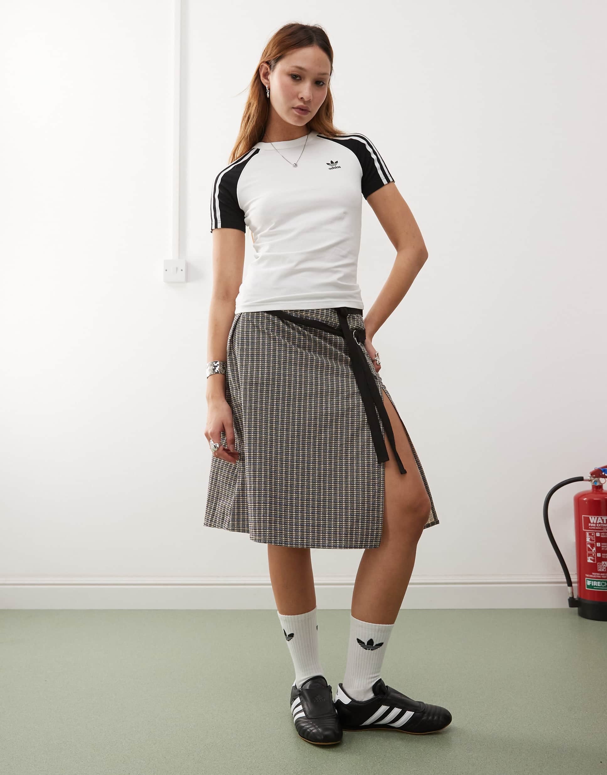 adidas Originals Adicolor 90's raglan t-shirt black