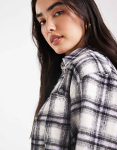 Load image into Gallery viewer, HUGO BLUE Ecristy check oversized fit shirt off white