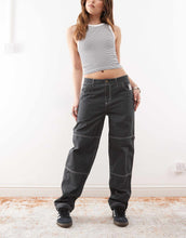 Load image into Gallery viewer, adidas Originals Wabash jeans grey