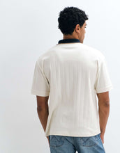 Load image into Gallery viewer, DESIGN relaxed polo contrast collar cream wide rib.