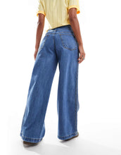 Load image into Gallery viewer, adidas Originals Premium Essentials wide leg jeans