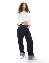 Load image into Gallery viewer, HUGO Red long sleeve baby t-shirt white