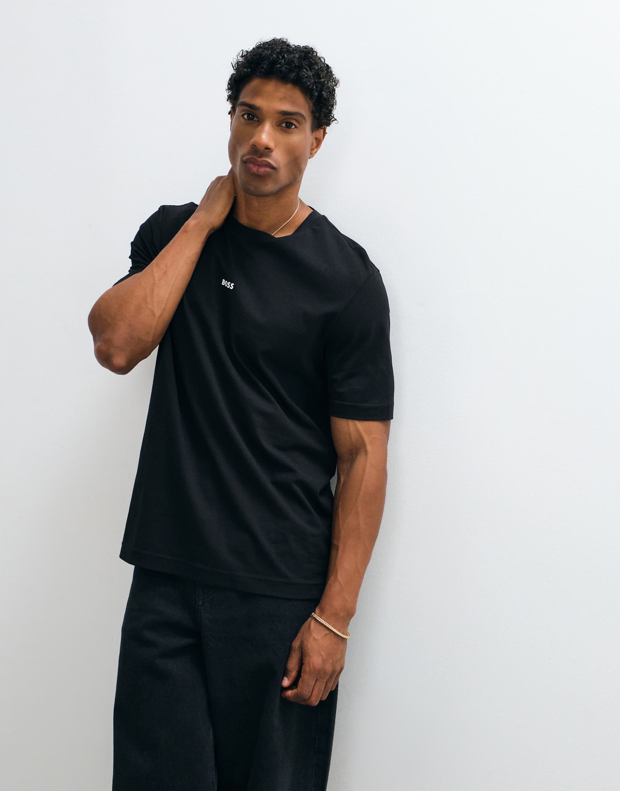 Hugo Boss relaxed fit small graphic t-shirt black.