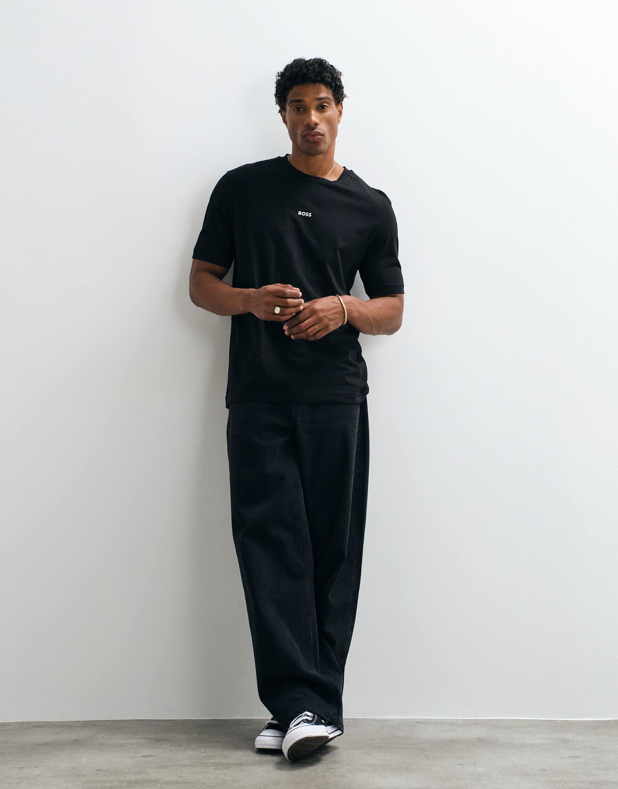 Hugo Boss relaxed fit small graphic t-shirt black.