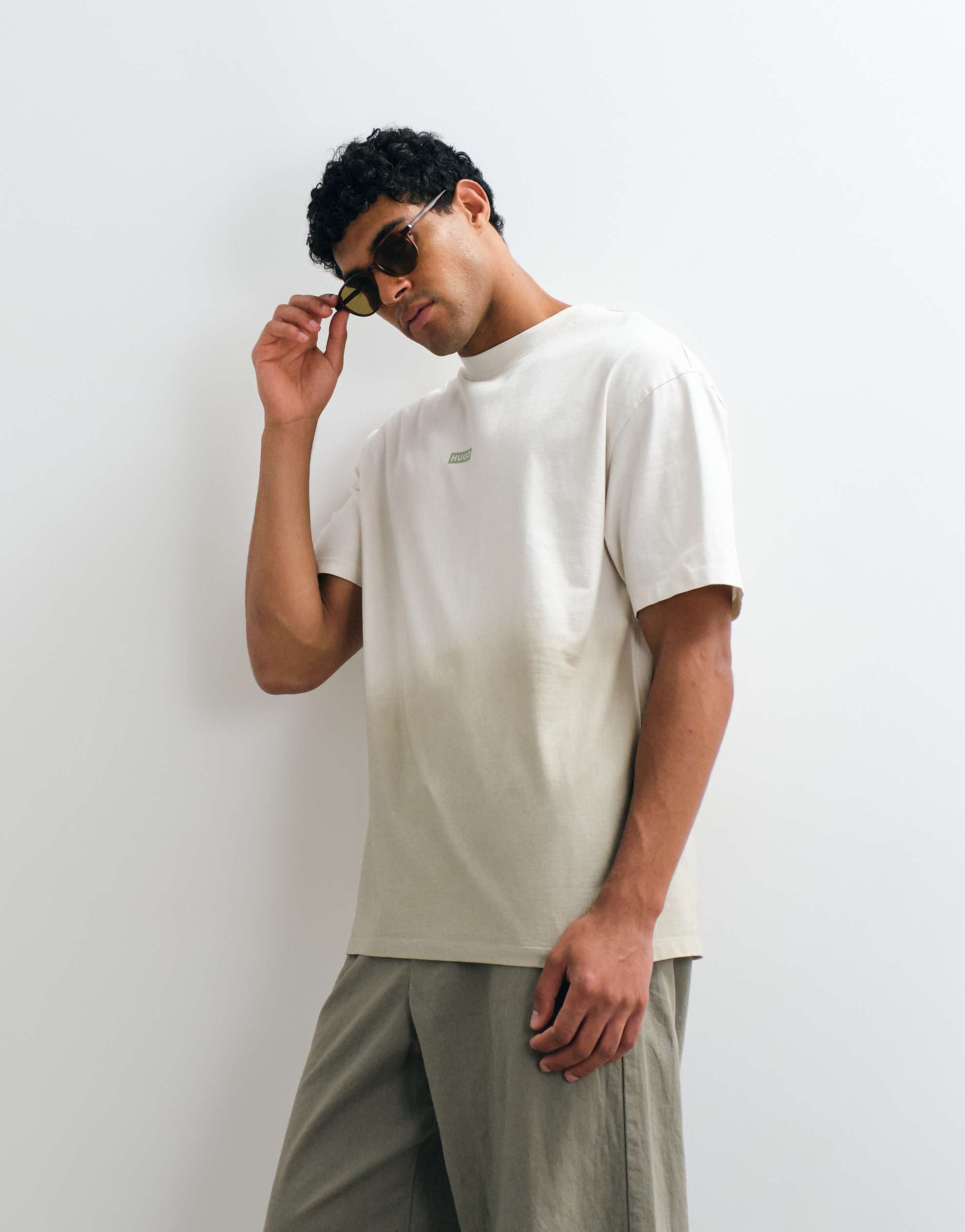 HUGO Blue Nalono back print ombre fade t-shirt light green.