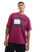 Load image into Gallery viewer, Tommy Jeans large flag logo t-shirt fuchsia purple