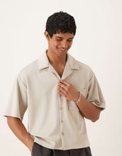 Load image into Gallery viewer, DESIGN 90s oversized boxy shirt scuba beige