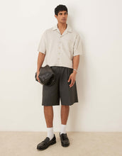 Load image into Gallery viewer, DESIGN 90s oversized boxy shirt scuba beige