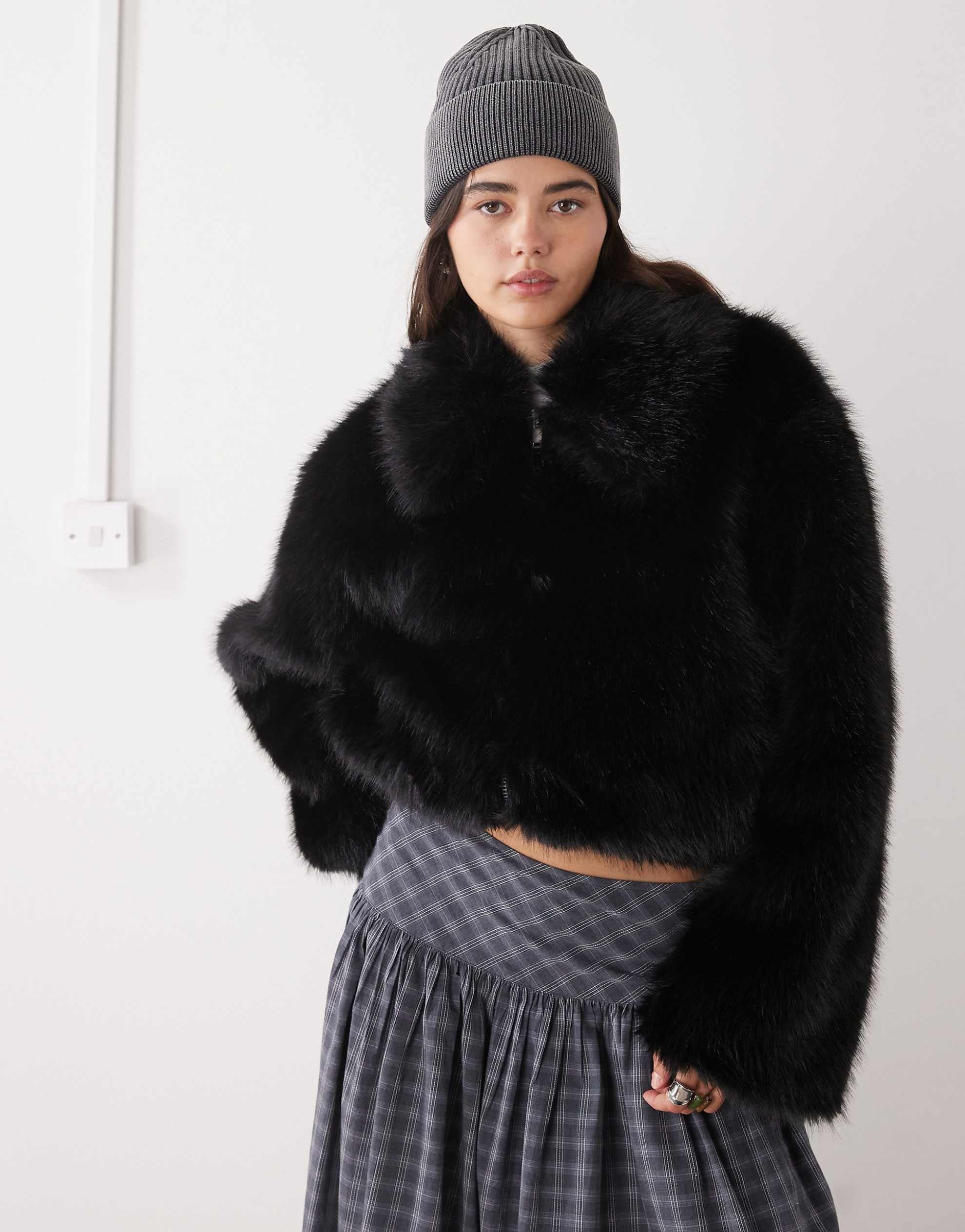 Monki short faux fur jacket black
