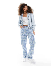 Load image into Gallery viewer, HUGO BLUE bomber denim jacket back patch light wash