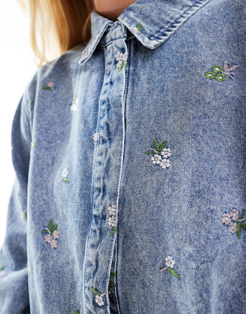 ONLY flower embroidery denim shirt light blue