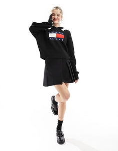 Tommy Jeans flag collar sweater black