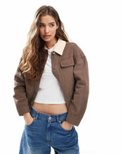 Load image into Gallery viewer, DESIGN denim contrast colour barn jacket brown