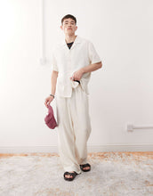 Load image into Gallery viewer, Reclaimed Vintage shirt cream