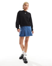 Load image into Gallery viewer, HUGO Red sweatshirt black