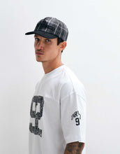 Load image into Gallery viewer, DESIGN boxy oversized t-shirt cut sew panelling white