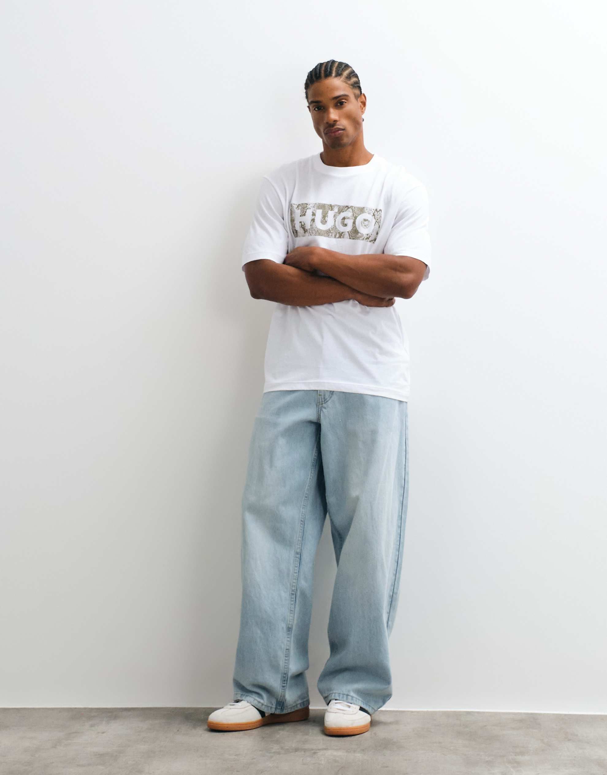 HUGO Blue Nerpient regular fit chest logo t-shirt white.