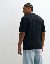 Load image into Gallery viewer, HUGO Blue Nerpient regular fit chest logo t-shirt black.