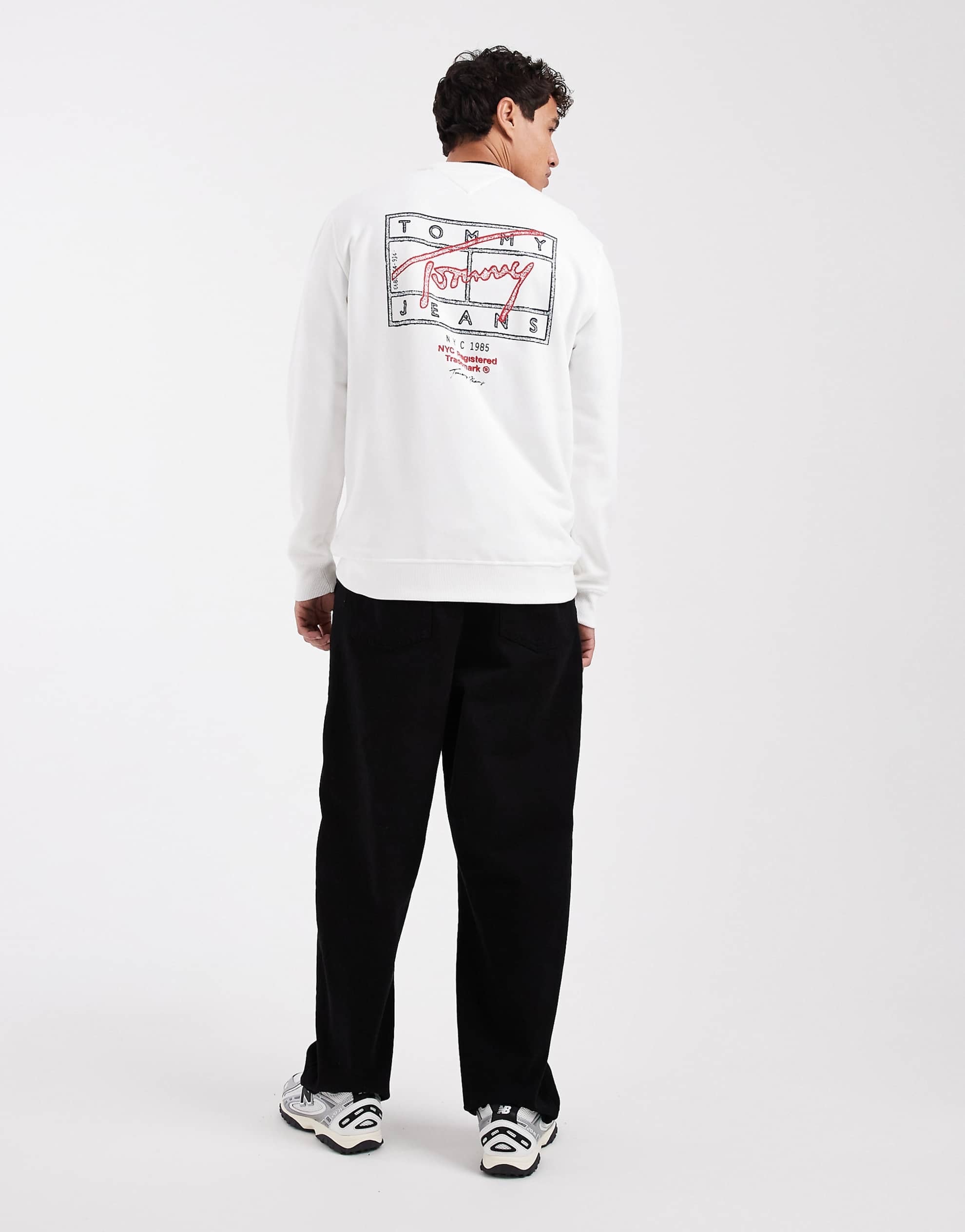 Tommy Jeans chest flag logo sweatshirt white