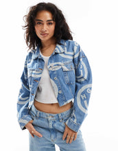 Load image into Gallery viewer, HUGO Blue lou cropped denim jacket midwash blue