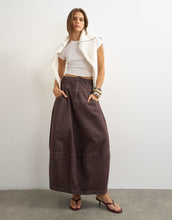 Load image into Gallery viewer, Topshop button front barrel maxi skirt chocolate