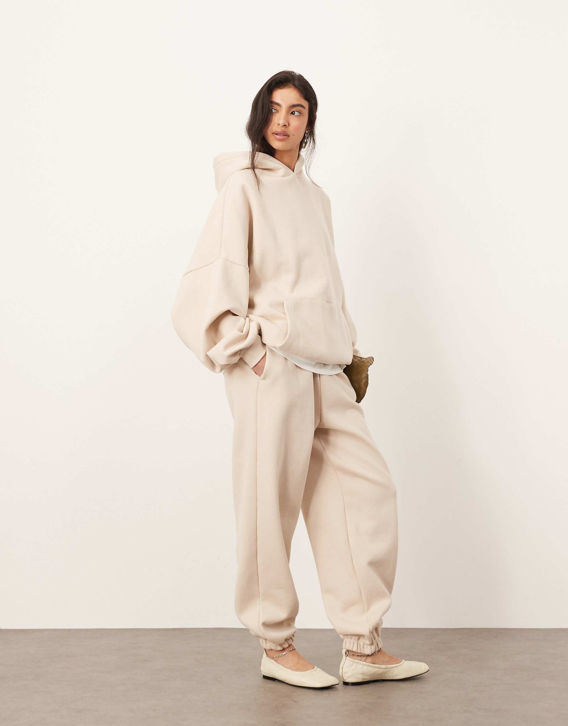 ARRANGE oversized premium heavy weight hoodie jogger cuff oatmeal