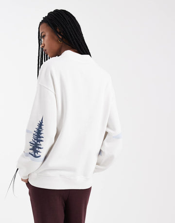 Hollister mockneck festive sweatshirt white