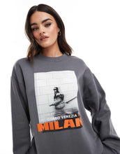 Load image into Gallery viewer, DESIGN oversized sweatshirt milan graphic charcoal