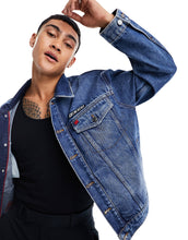 Load image into Gallery viewer, HUGO 026/2 relaxed fit denim jacket blue