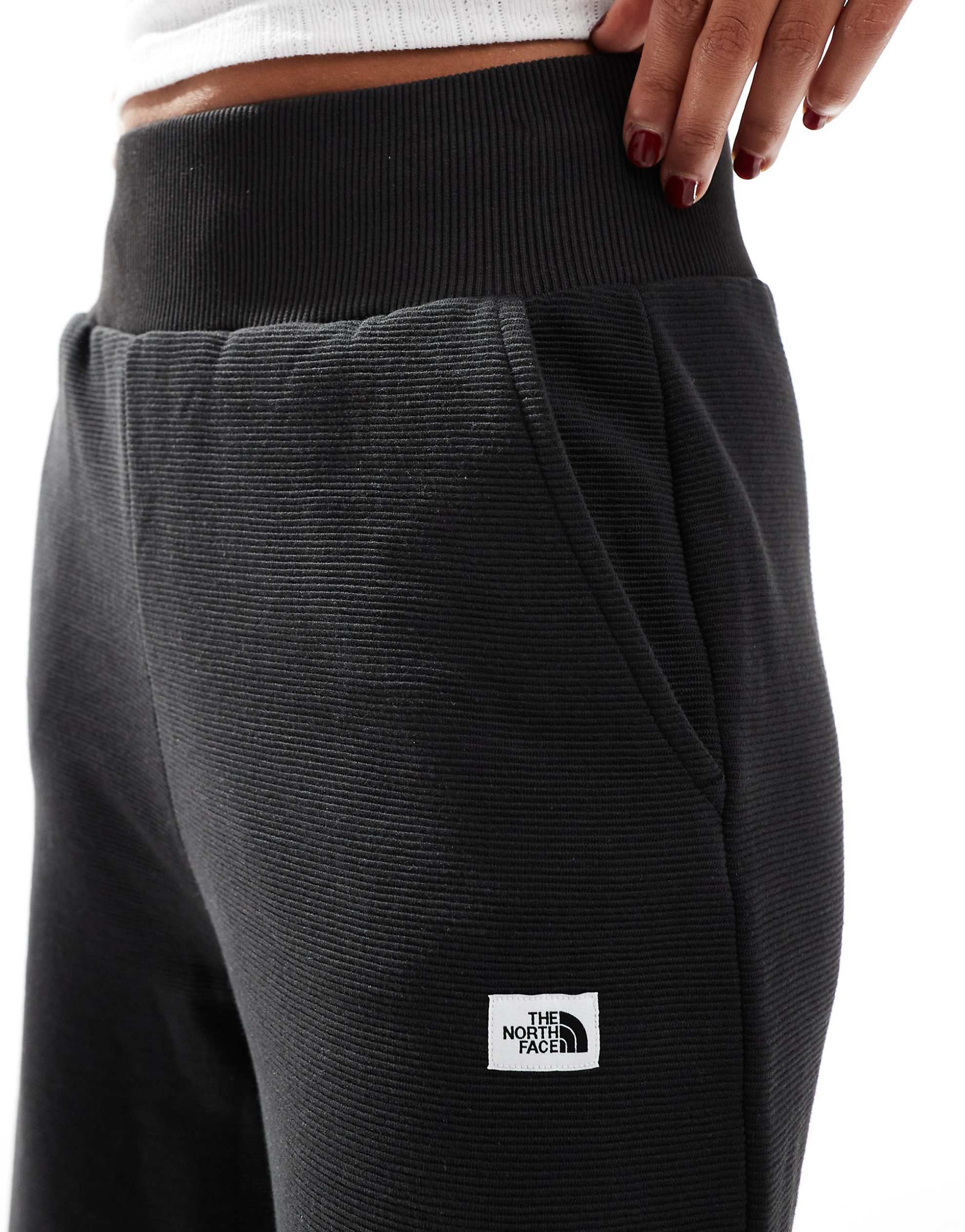 The North Face Hoden wide leg logo joggers black