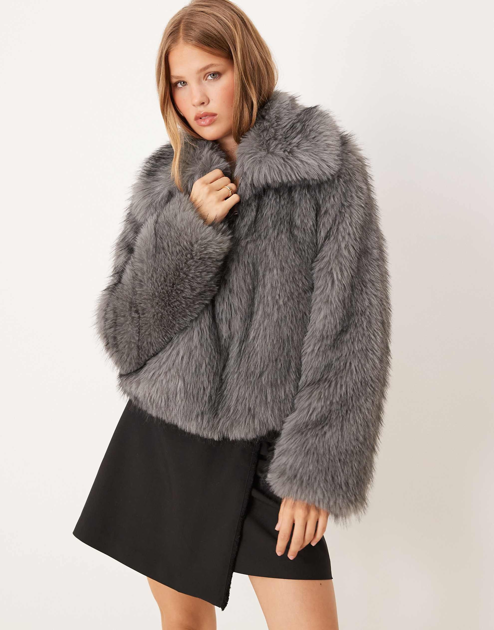 Threadbare short fur jacket collar grey