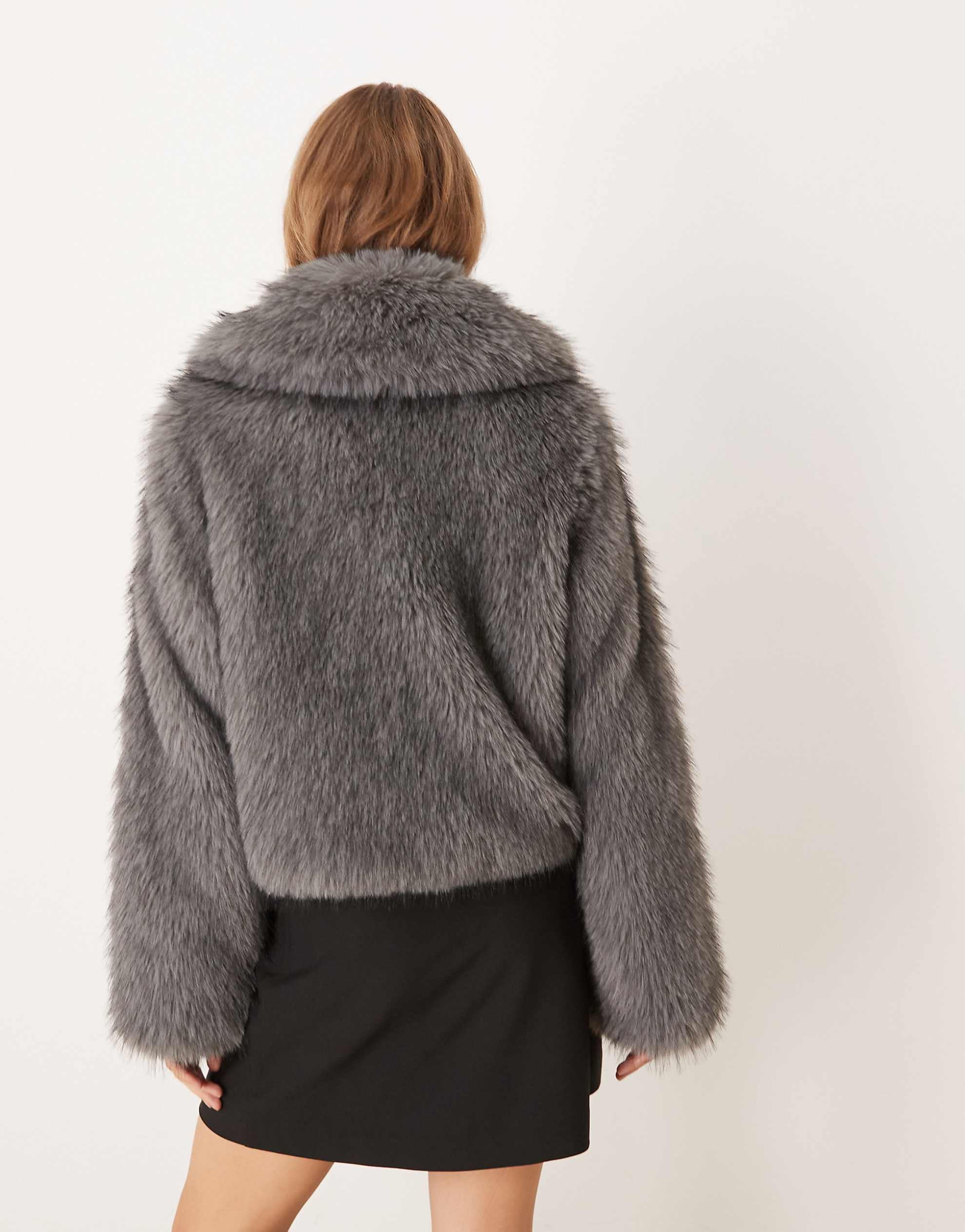 Threadbare short fur jacket collar grey
