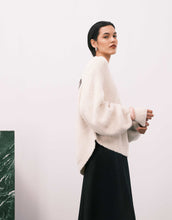 Load image into Gallery viewer, DESIGN knitted boucle oversized jumper ecru