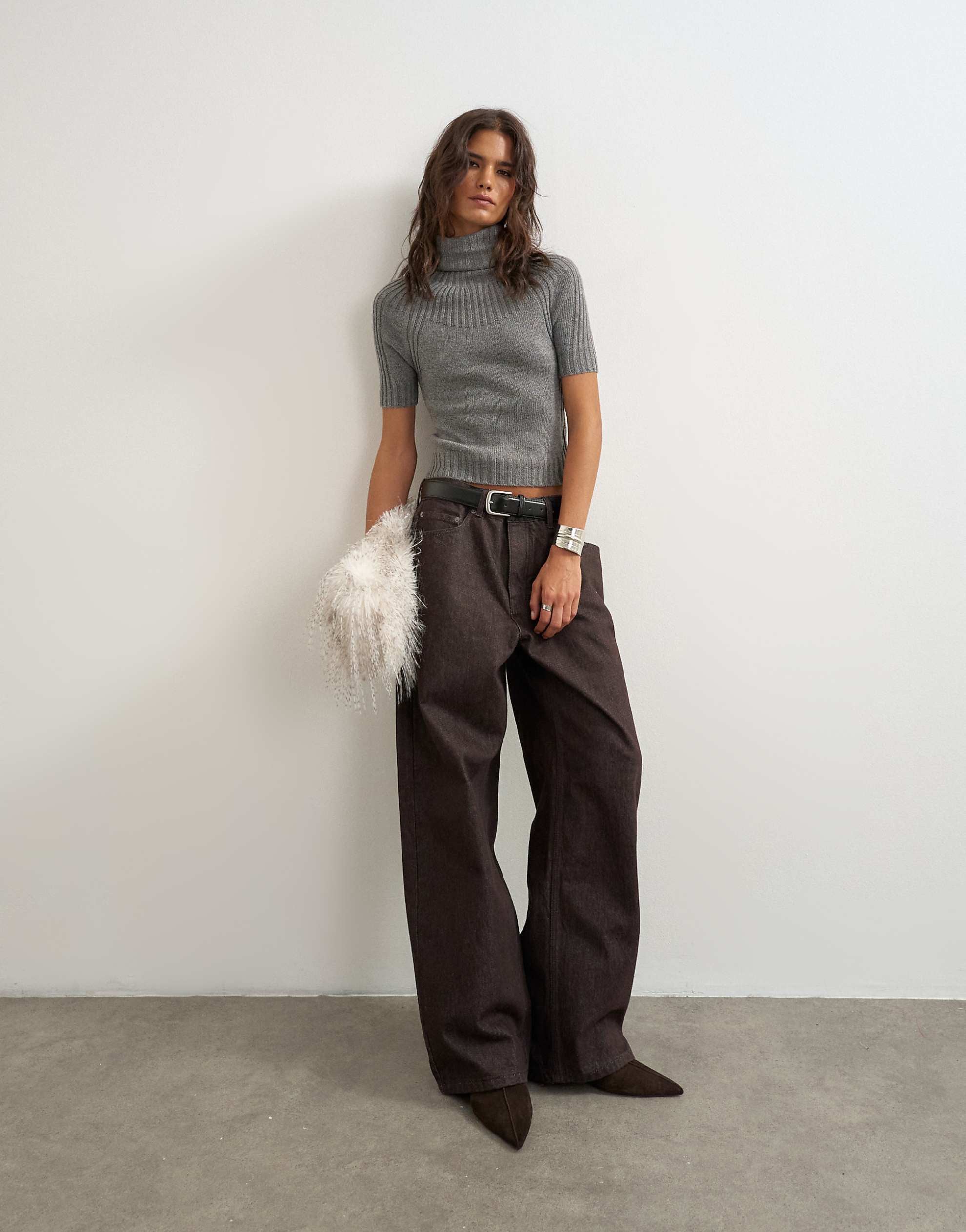 Knitted rib yoke funnel neck top grey