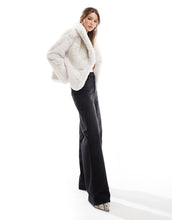 Load image into Gallery viewer, Morgan faux fur jacket white