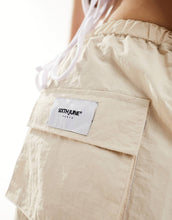 Load image into Gallery viewer, Sixth June parachute pants beige