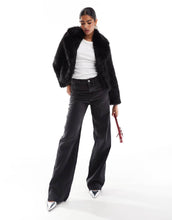 Load image into Gallery viewer, Threadbare faux fur coat black