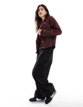 Load image into Gallery viewer, Nike Streetwear woven jacket burgundy